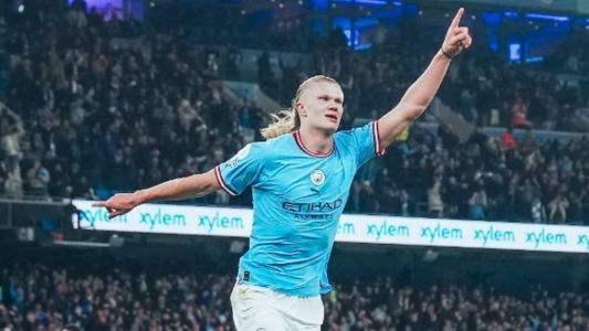 Haaland comemora gol do Manchester City contra o Arsenal