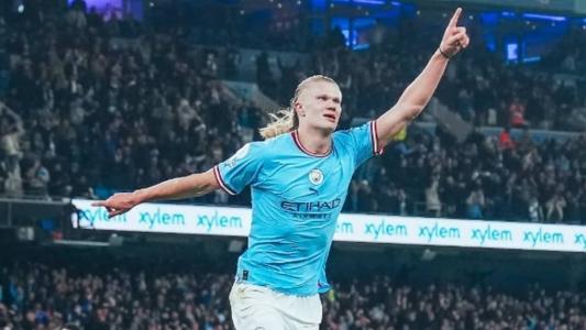 Haaland comemora gol do Manchester City contra o Arsenal