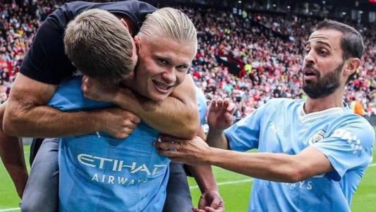 Haaland foi surpreendido por torcedor durante comemoração do gol