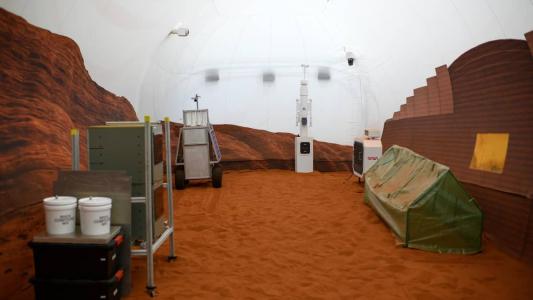 O habitat, chamado Mars Dune Alpha, foi revelado na terça-feira e está localizado nas instalações de pesquisa do Centro Espacial Johnson da Nasa, em Houston, Texas