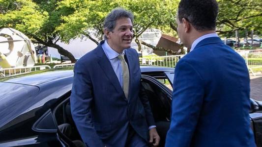 Haddad anunciou mudanças no programa que prevê baratear os preços de carros populares no Brasil