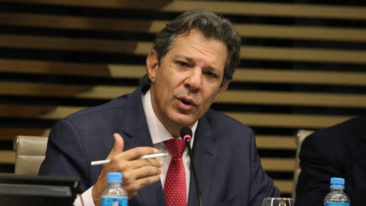 Haddad conclui proposta de revisão da tabela do Imposto de Renda 