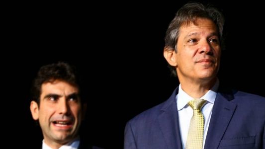 Haddad quer Galípolo (ao fundo), seu braço-direito na Fazenda, como diretor do BC