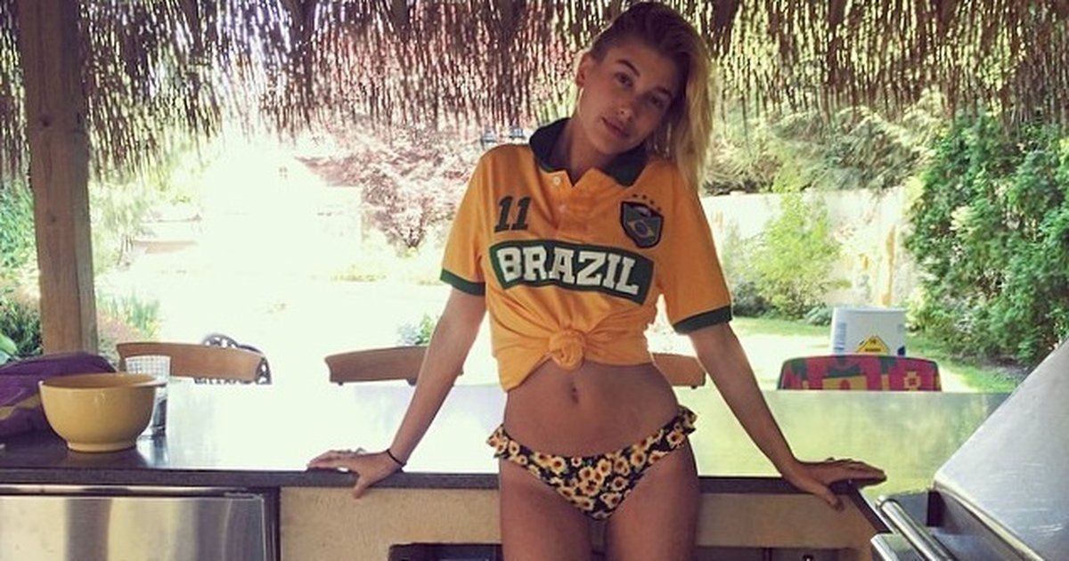 Hailey Bieber revela motivo pelo qual escondeu gravidez por 6 meses