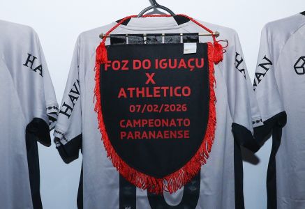 Foz do Iguaçu e Athletico Paranaense se enfrentam por uma vaga na semi do estadual