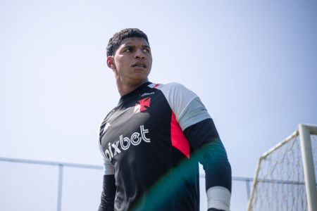 Halls, goleiro reserva do Vasco