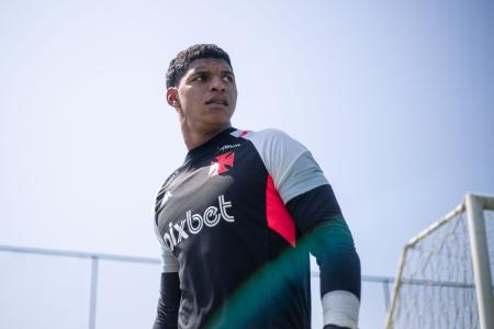 Halls, goleiro reserva do Vasco