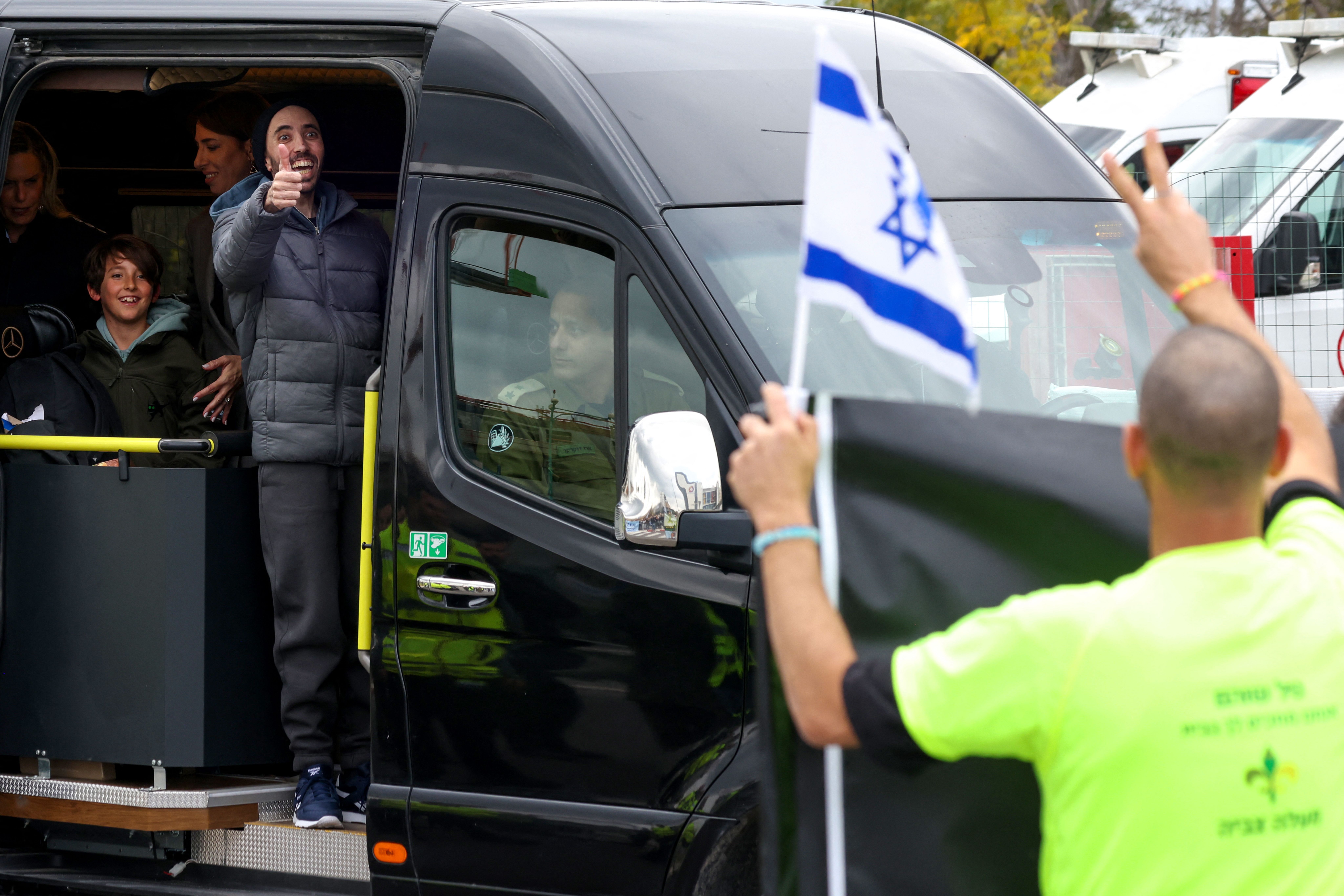 Refém israelense-alemão faz apelo a Netanyahu em vídeo divulgado pelo Hamas