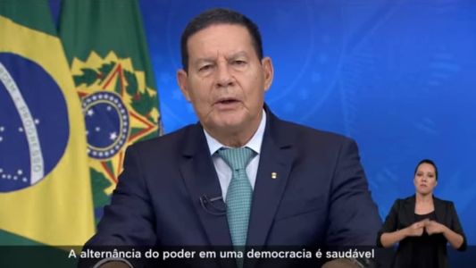 Hamilton Mourão concedeu pronunciamento em rádio e TV na noite deste sábado (31)