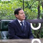 Ao vivo: presidente em exercício, Hamilton Mourão faz pronunciamento 