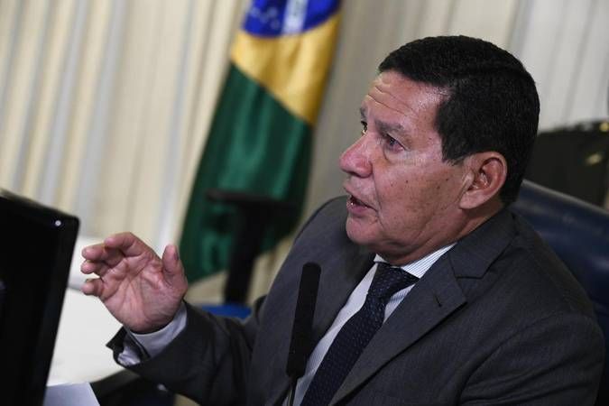 'Festa do nada', diz Mourão sobre 'Ato Democracia Inabalada'