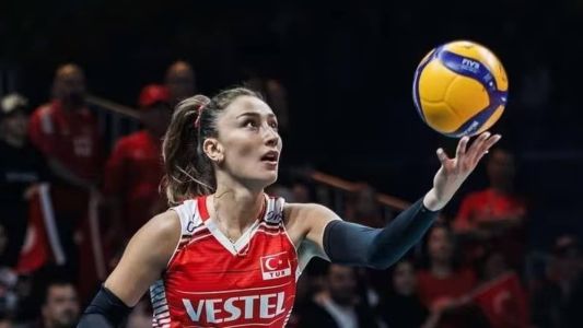 Hande Baladin é estrela do vôlei turco
