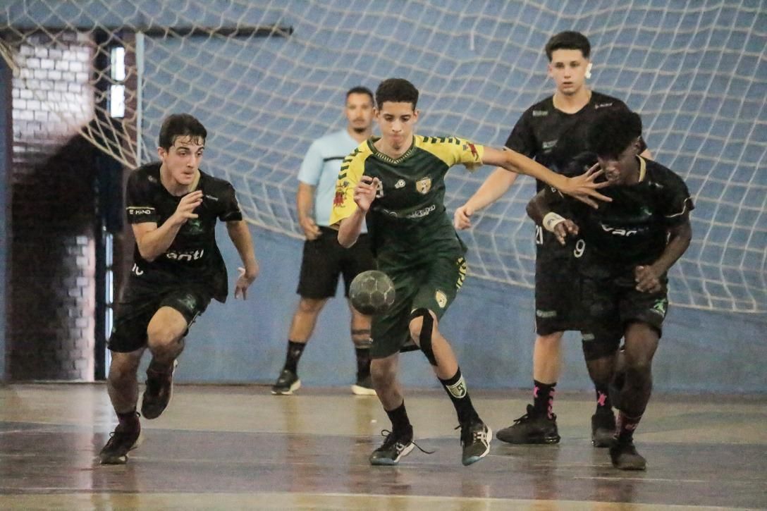 Equipes juvenis de handebol de Montes Claros buscam classificação no Mineiro