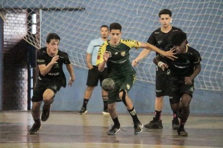 Time masculino entra em quadra hoje, às 17h
