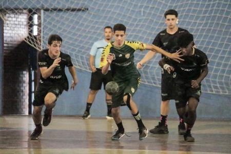 Time masculino entra em quadra hoje, às 17h