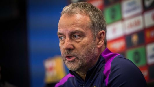 Hansi Flick em entrevista como técnico do Barcelona na temporada 2025/2026