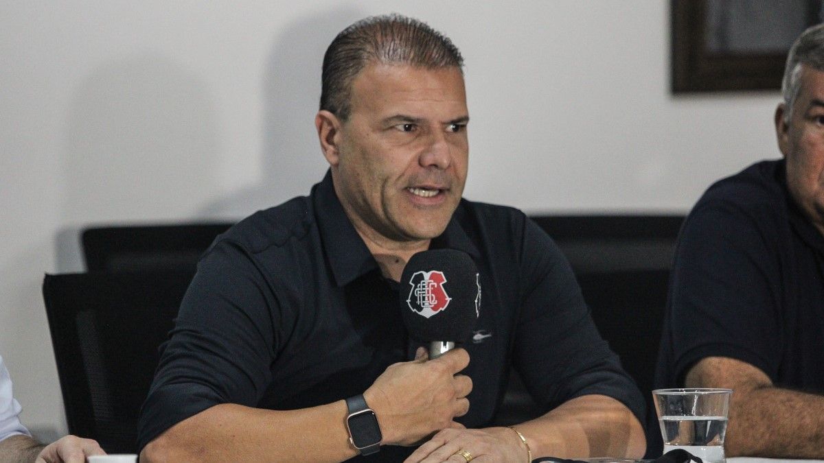 Harlei Menezes deixa cargo de executivo no Santa Cruz e fica livre no mercado