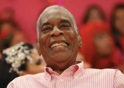 Nascido no Rio de Janeiro, Haroldo Costa começou a carreira no antigo Teatro Experimental do Negro