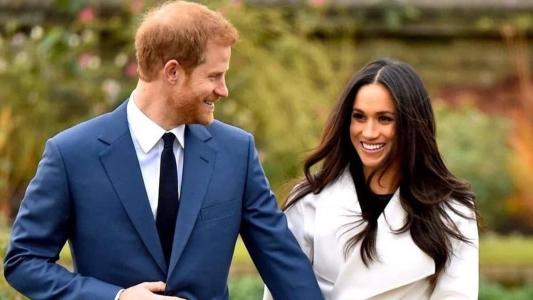 Harry e Meghan durante o anúncio de noivado do casal, em 2017