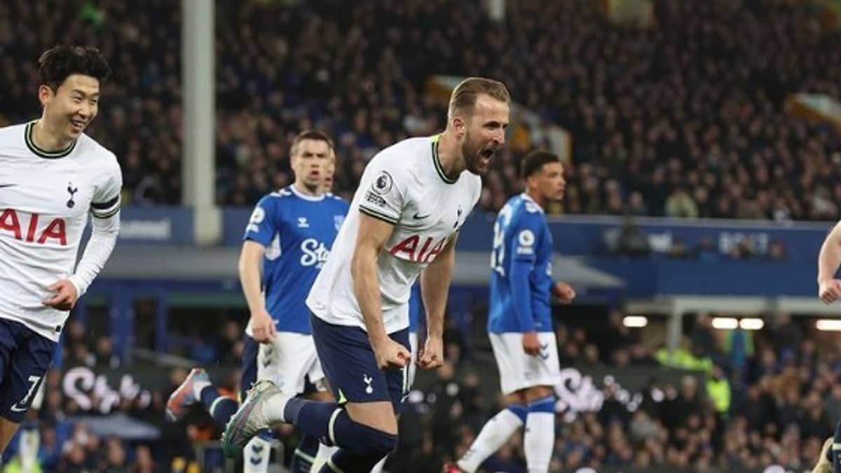 Everton e Tottenham empatam em jogo de duas expulsões no Campeonato Inglês