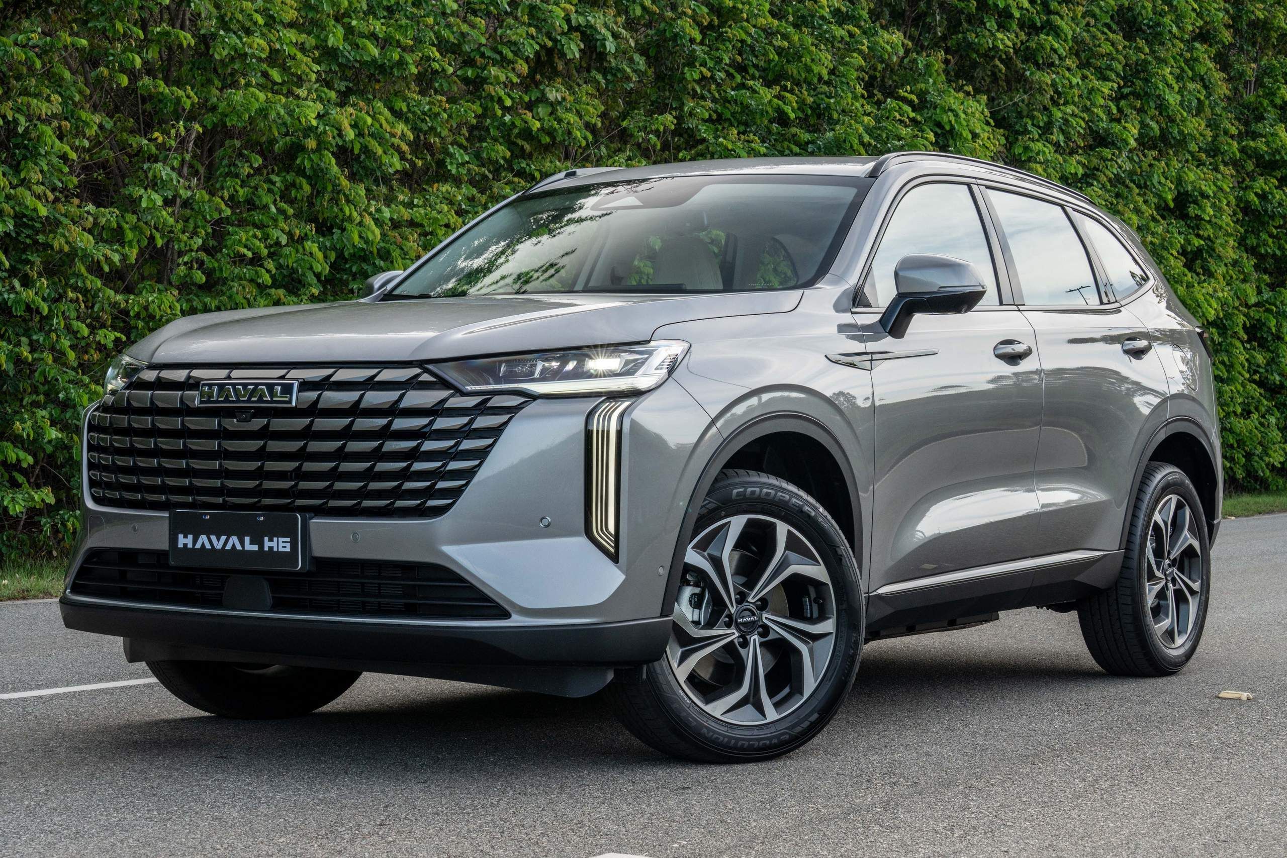 GWM Haval H6 fica mais equipado e ganha visual exclusivo para o Brasil