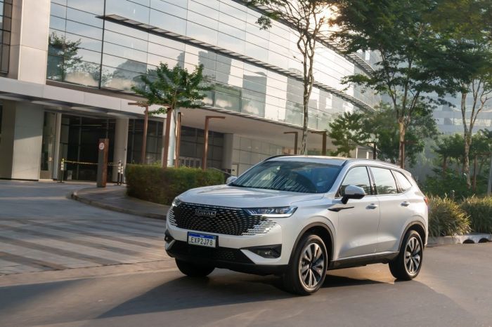 Haval PHEV 19 vem com sistema que permite o fornecimento de energia do carro para um aparelho elétrico externo