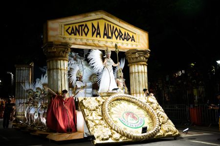 Foto do último desfile da escola de samba 'Canto da Alvorada'