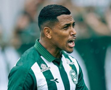 Pedro Rocha, do Coritiba, em ação pelo Campeonato Paranaense