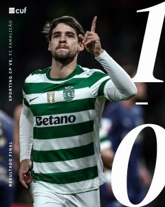 Daniel Bragança celebra gol pelo Sporting contra o Famalicão