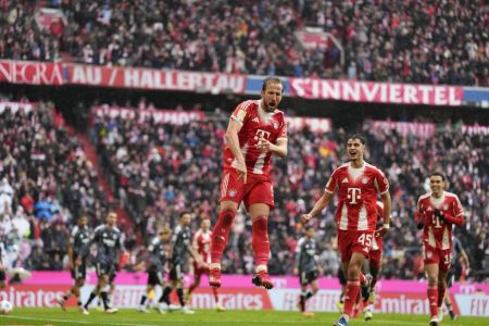 Harry Kane foi o grande nome da vitória do Bayern de Munique