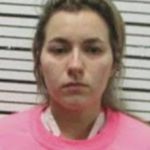 Professora suspeita de abusar sexualmente de aluno em cemitério acaba presa  