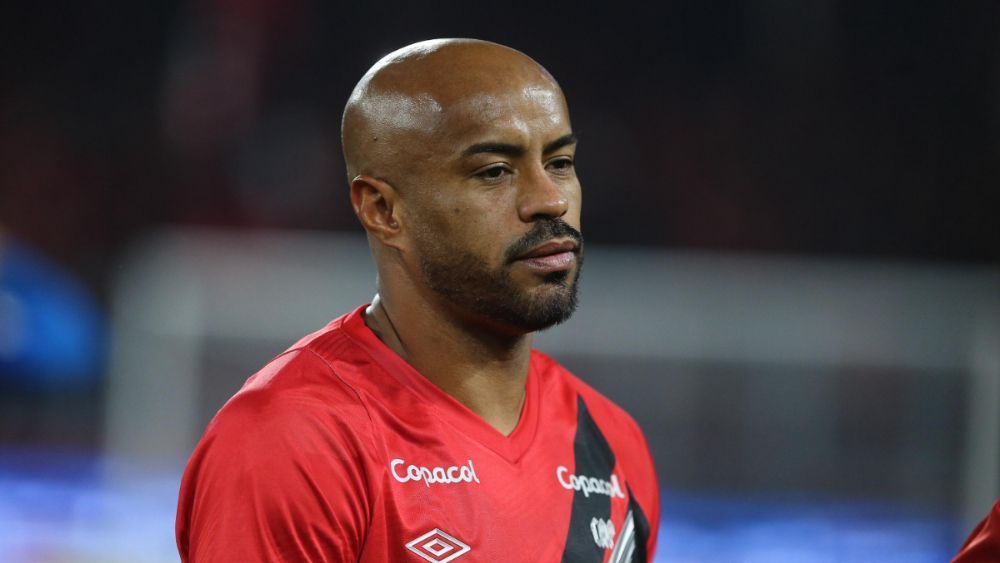 Paysandu encaminha contratação do zagueiro Thiago Heleno