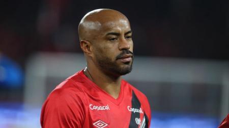 Thiago Heleno em ação pelo Athletico-PR no Brasileirão de 2024