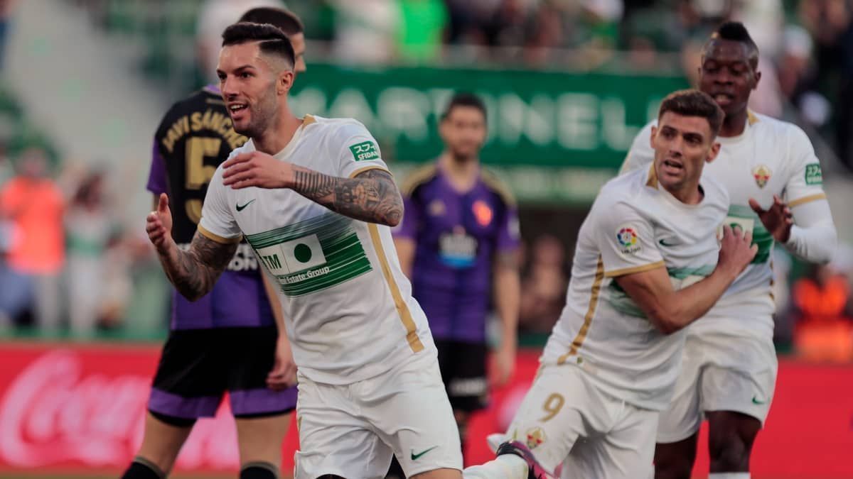 Como reforço do Cruzeiro se saiu contra o Valladolid, clube de Ronaldo na Espanha