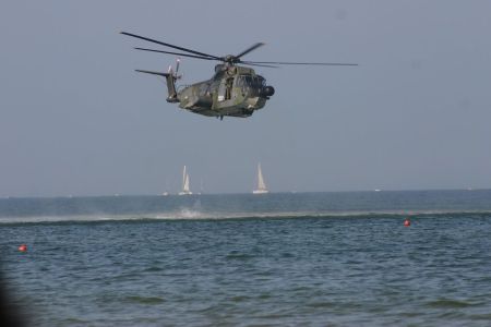 Helicóptero militar