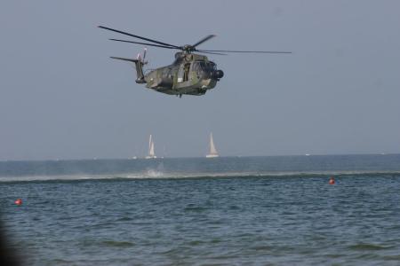 Helicóptero militar