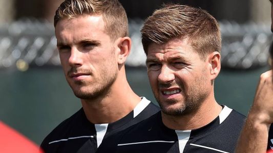 Henderson e Gerrard jogaram juntos no Liverpool