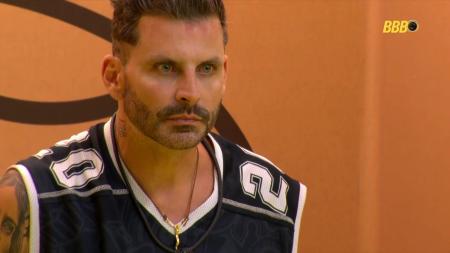 Henri Castelli não teve estado de saúde atualizado após segunda convulsão