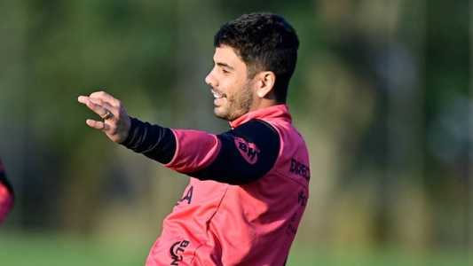 Henrique Almeida deixou o América nesta segunda-feira