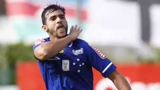 Henrique Dourado atuou pelo Cruzeiro na temporada 2015