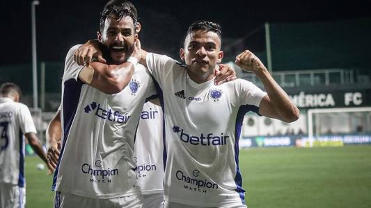 Henrique Dourado e Bruno Rodrigues fizeram as pazes após discussão no Mineirão