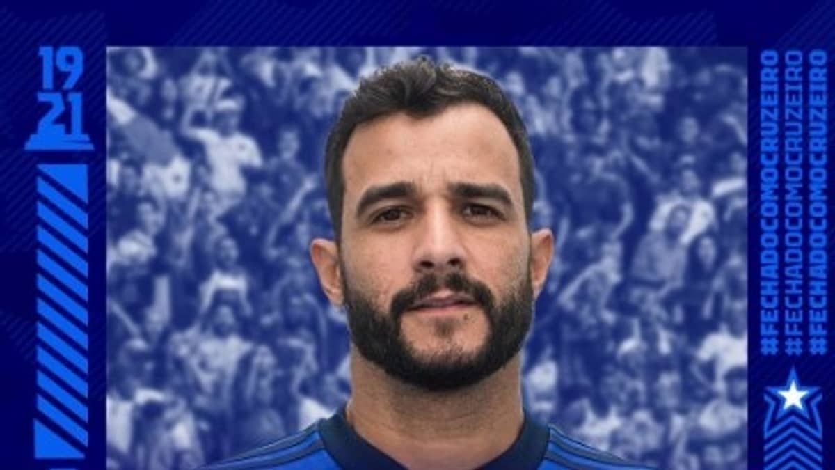 Cruzeiro anuncia o retorno do atacante Henrique Dourado à Toca II