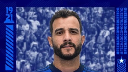 Henrique Dourado foi anunciado pelo Cruzeiro nesta terça (18)
