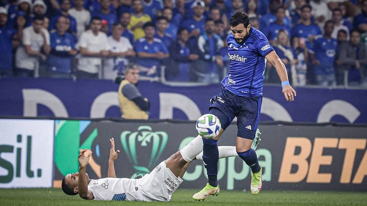 Cruzeiro tem menos de 40% de finalizações no alvo nos últimos jogos
