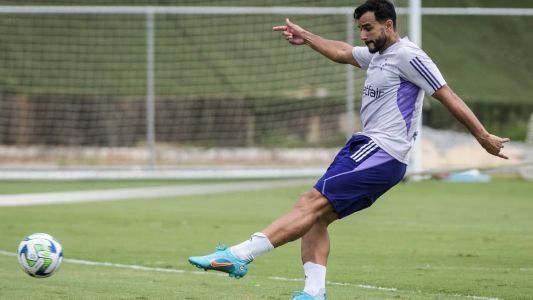 Henrique Dourado jogou no Cruzeiro em 2015, e chegou para sua segunda passagem pelo clube