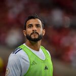 Dourado valoriza ponto contra o Fla, mas fala em Cruzeiro 'calibrar mais o pé'