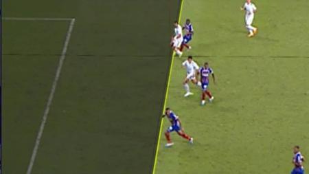 Henrique Dourado teve gol anulado contra o Bahia, na Fonte Nova