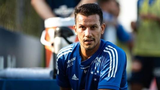 Henrique tem vontade de voltar ao futebol