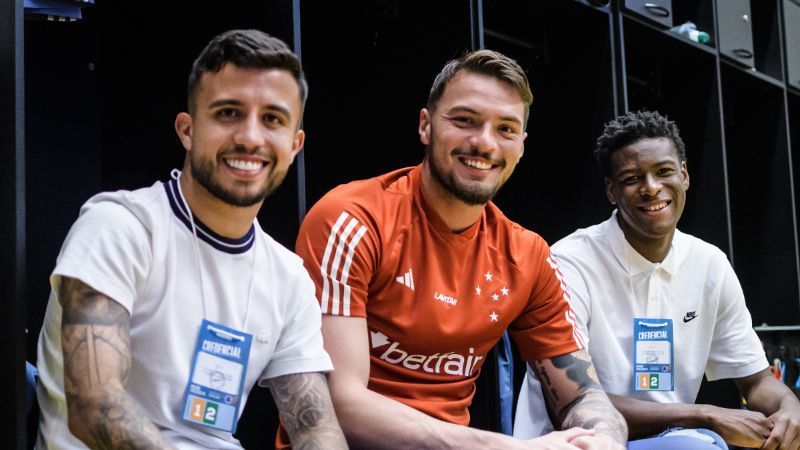 Reforços do Cruzeiro marcam presença no Mineirão antes de duelo com Athletico-PR