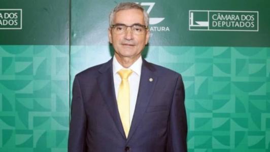 Hercílio Coelho Diniz tomou posse como um dos 22 representantes do Parlasul